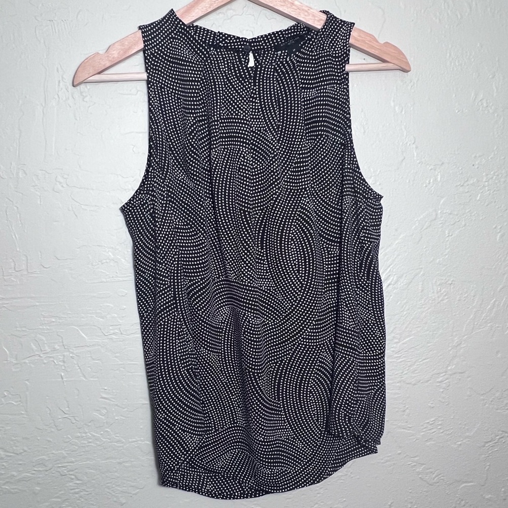 ANN TAYLOR BLACK AND WHITE PATTERNED POLKA DOT SLEEVELESS BLOUSE SIZE SP